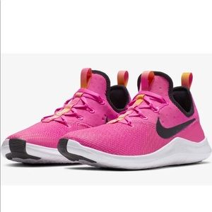 Nike free NEW size 8. Pink